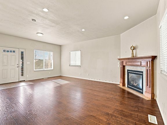 4th image of 7725 N Willow Way E