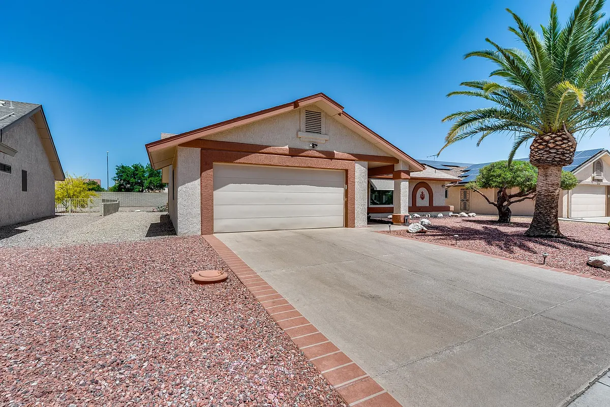 Building Photo - 20854 N Gable Hill Dr