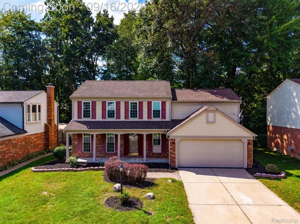 7889 Millwood Dr, Westland, MI 48185