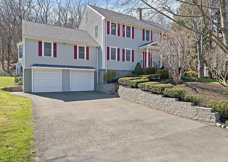 1st image of 20 Blossom St