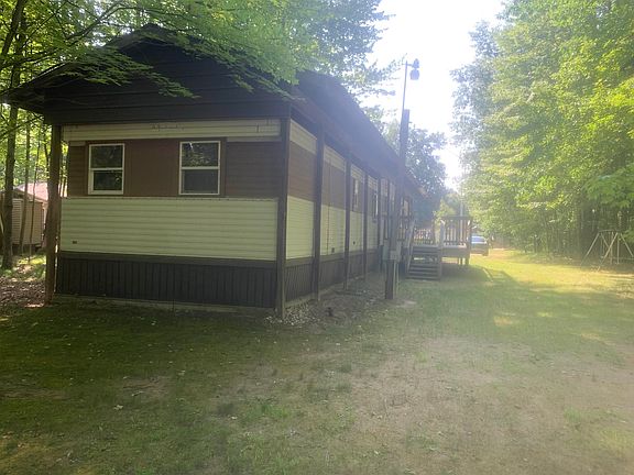2nd image of 11600 Red Oak St