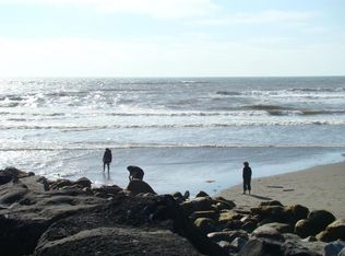 680 Sunset Ave NE, Ocean Shores, WA 98569