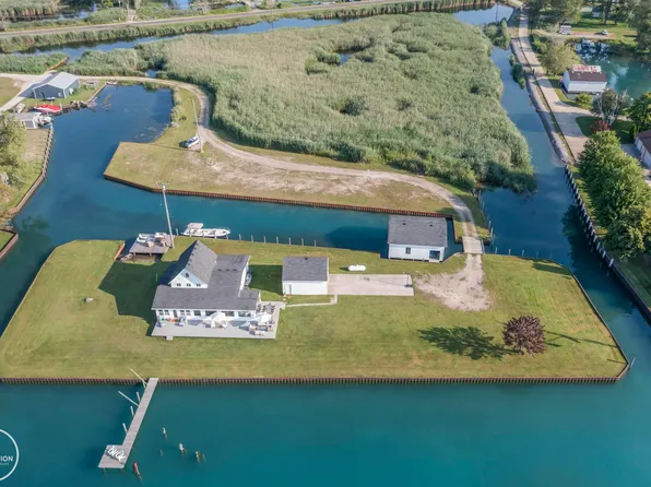 8135-8139 S Channel Dr, Harsens Island, MI 48028