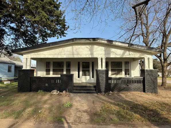 700 N 6th St, Perry, OK 73077