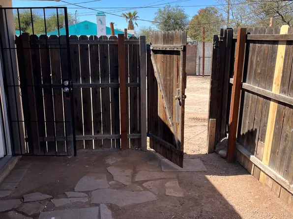 447 W Pelaar Dr #C, Tucson, AZ 85705