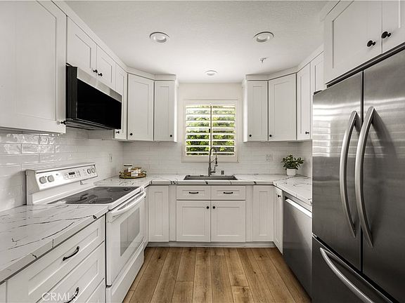 5th image of 181 S Cross Creek Rd