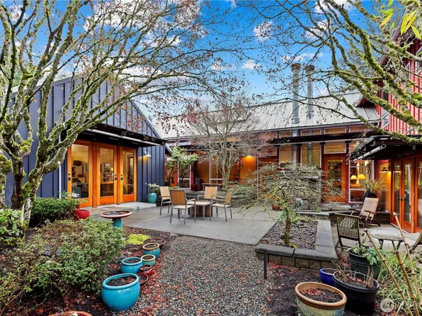 10623 NE 155th Place, Bothell, WA 98011
