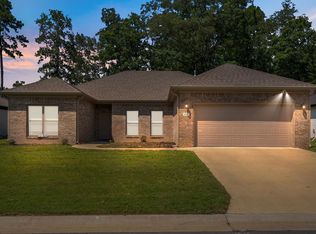 4532 Western Woods Dr, Benton, AR 72015