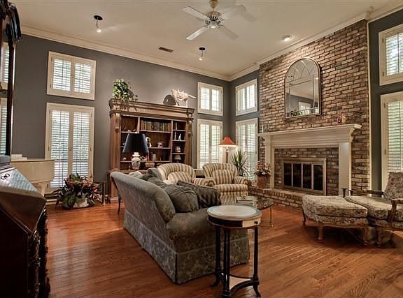 3rd image of 9145 Stone Creek Pl