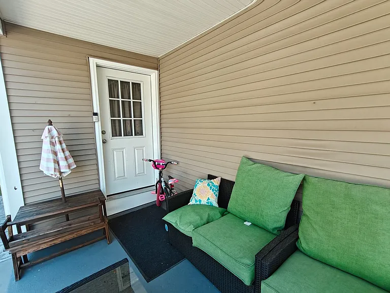 296 Hillside Ave — Photo 12
