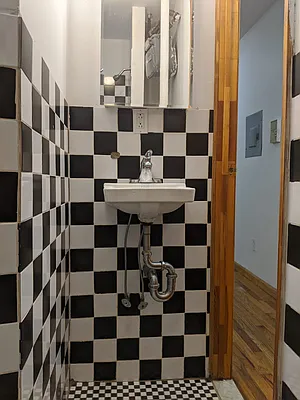 Rented by Crosstown Apartments NYC | media 23