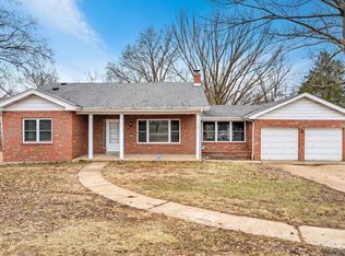 4512 Butler Hill Rd, Saint Louis, MO 63128