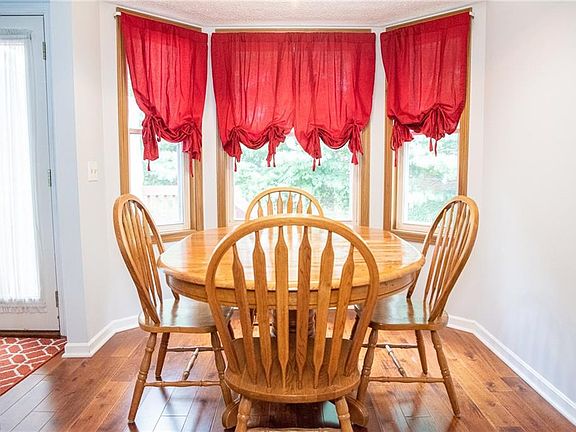 5th image of 3095 Hidden Brook Dr