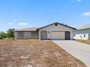 28 Clintwood Ave, Englewood, FL 34223