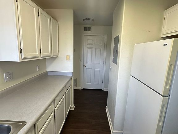 5th image of 6600 S Vine St APT 304
