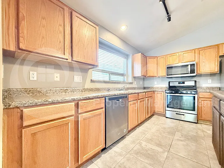 1238 W Corriente Dr — Photo 5