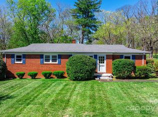 103 Glasbrook St, Morganton, NC 28655