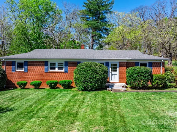 103 Glasbrook St, Morganton, NC 28655