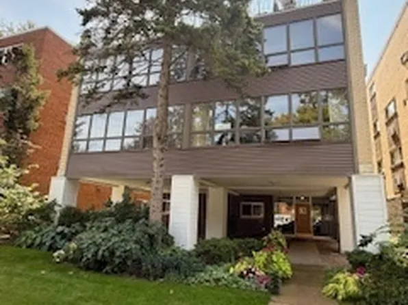 2726 Central St APT 3D, Evanston, IL 60201