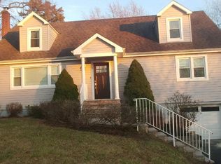 75 Garden Ave, Franklin Park, NJ 08823