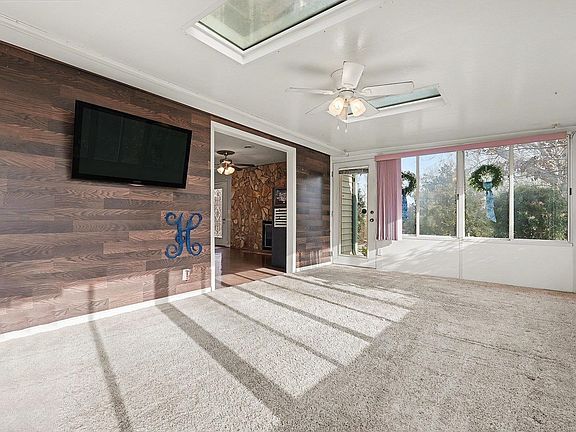 5th image of 113 Grant Dr
