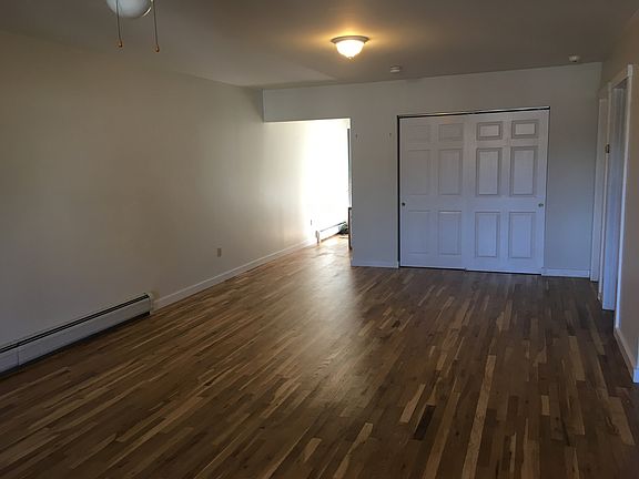 4th image of 125 Main St #302