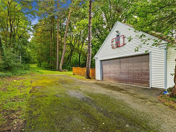 3rd image of 30 Jordan Rd