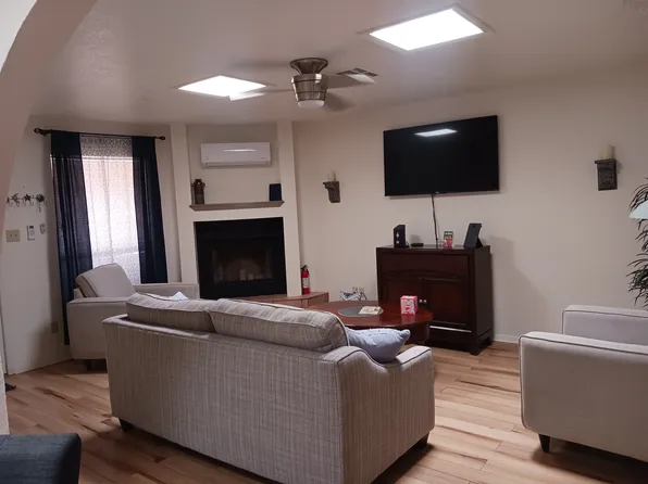 701 Parker Rd APT D, Las Cruces, NM 88005