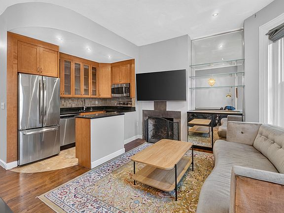 5th image of 51 E Springfield St #2