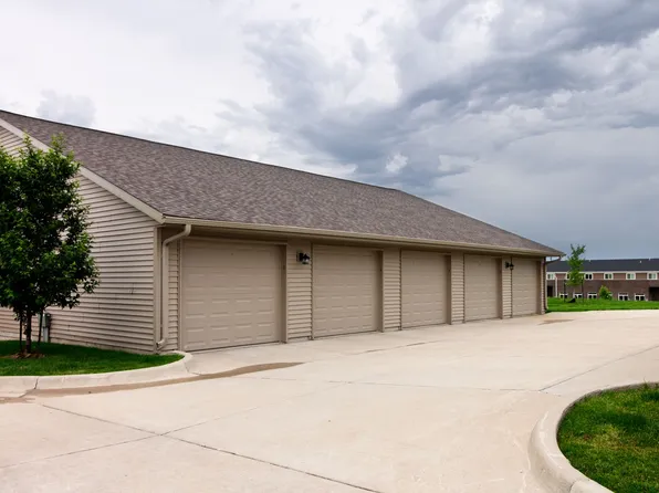 Willow Ridge Apartments, 601 Lilac St #B84525ab2, Tiffin, IA 52340