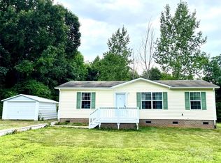 5931 Great Dr, Claremont, NC 28610
