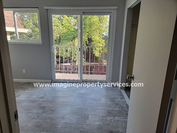 5th image of 3548 Orinda Cir