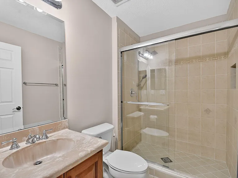 10247 Isle Wynd Ct — Photo 61