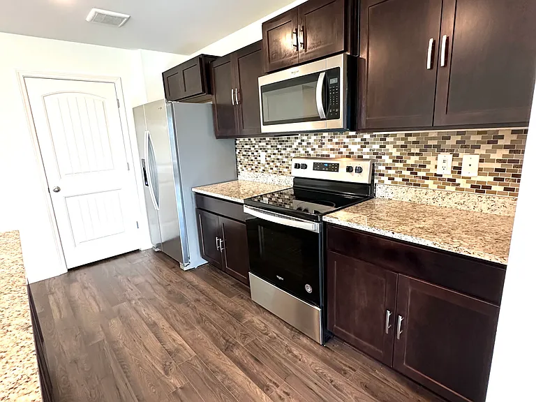 7411 Tulip Trestle Ct — Photo 5
