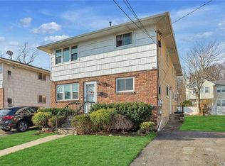 83 Hickory Rd, Port Washington, NY 11050