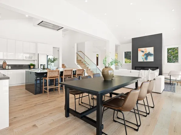 1120 Columbus St, Half Moon Bay, CA 94019