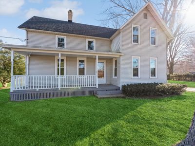 907 W Detroit St, New Buffalo, MI, 49117
