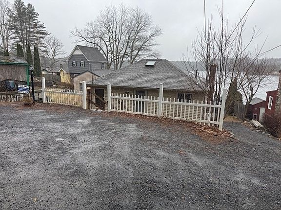 2nd image of 46 Finn Park Rd