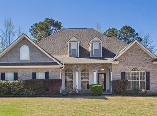 1231 Kenner Creek Cir, Deatsville, AL 36022