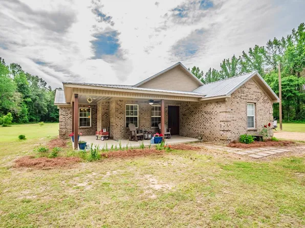 608 County Road 428, Paris, MS 38949