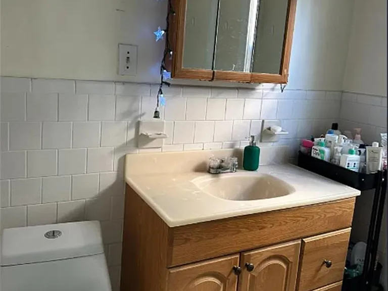 187 College Ave #1 — Photo 6
