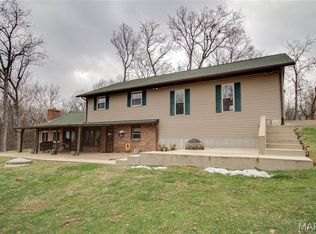 32952 Crystal Lake Rd, Jerseyville, IL 62052