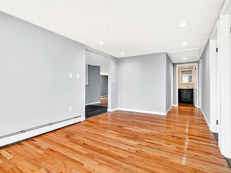 58 Samsondale Ave #A — Photo 19