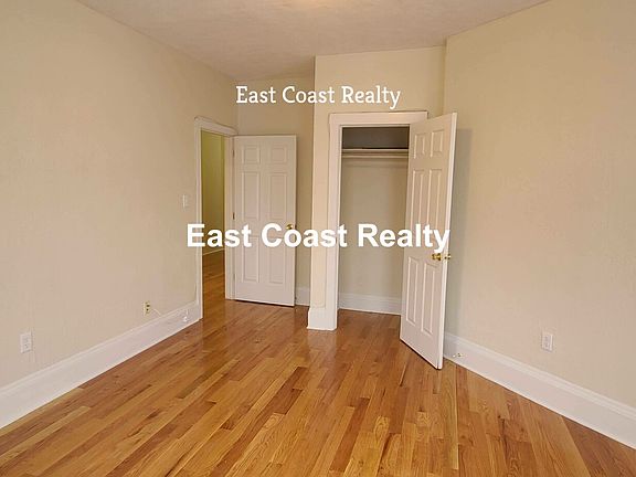 4th image of 7 Mt Hood Rd APT 4