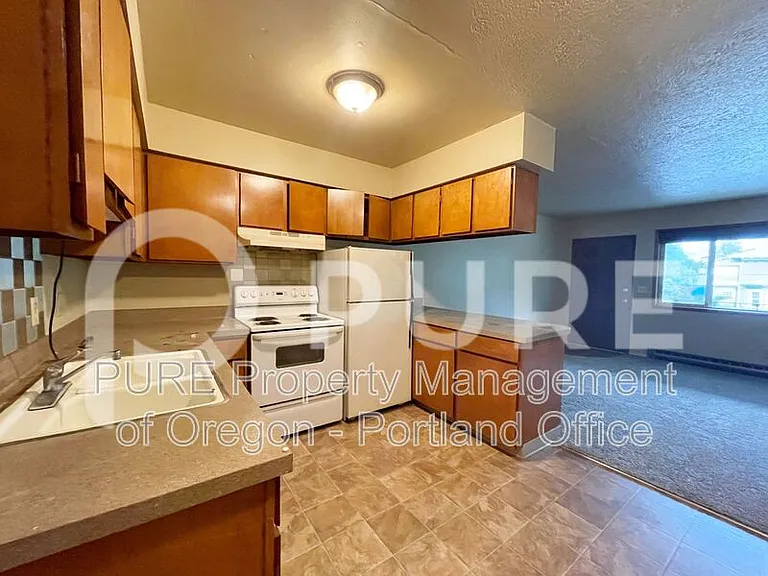 1135 SE 27th Ave — Photo 9