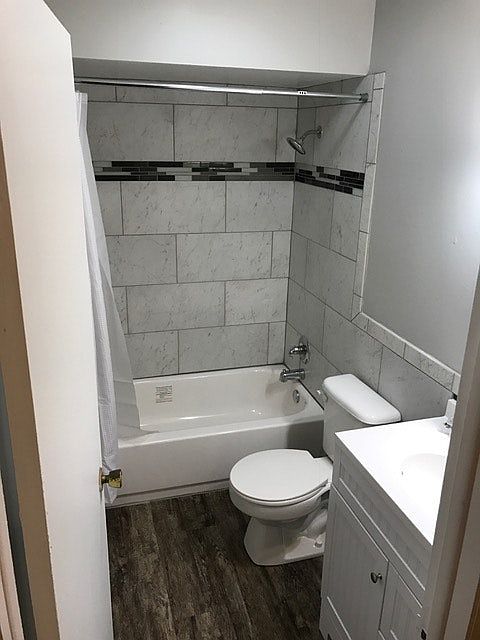 Upstairs Bath