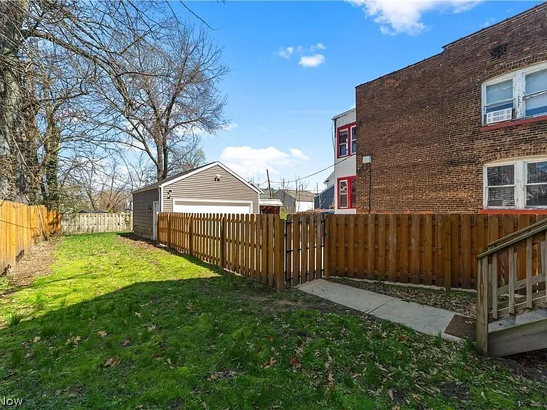 11813 Wade Park Ave — Photo 35