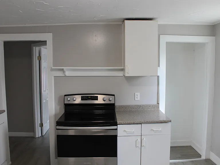 15-17 Washington St #17 — Photo 5