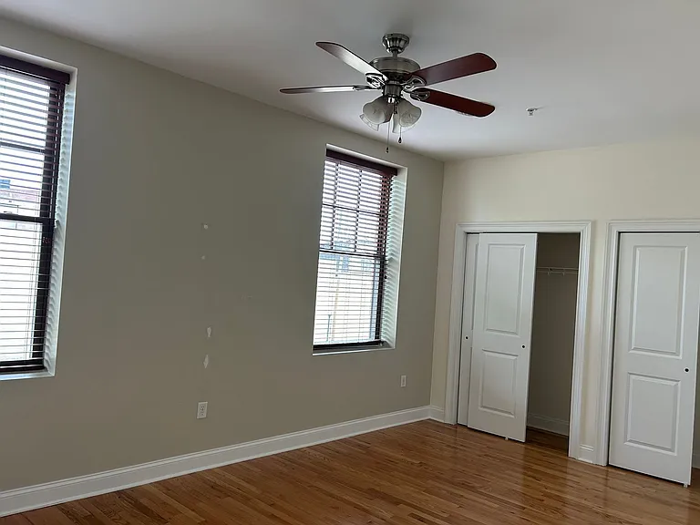 124 Main St — Photo 17