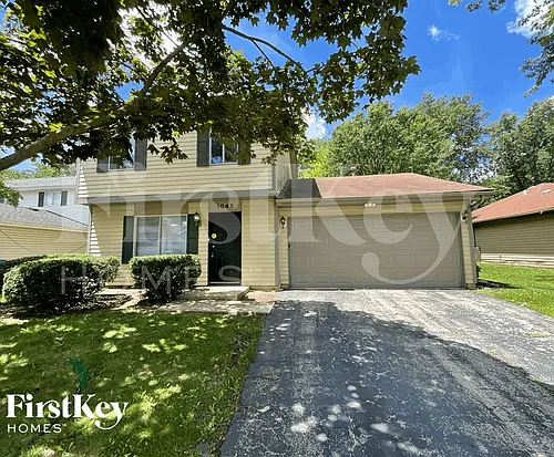 1045 Camden Ln Photo 1